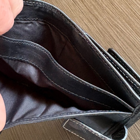 Coach Hampton Stitched Embossed TriFold Wallet Black Brass 2007 - Picture 12 of 14